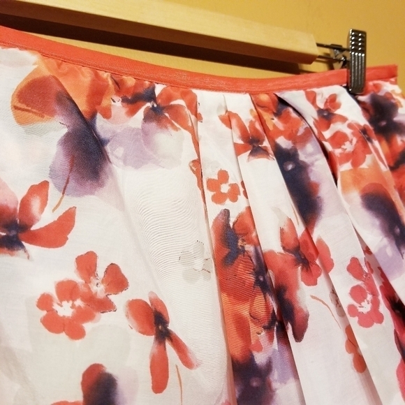 Nic & Zoe | Floral Silk Blend A-Line Knee Length Faux Wrap Skirt (Size 14) - Picture 4 of 9